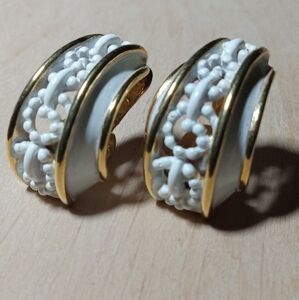 👍 5 for $20 vintage Monet gold tone white enamel half hoop clip on earrings